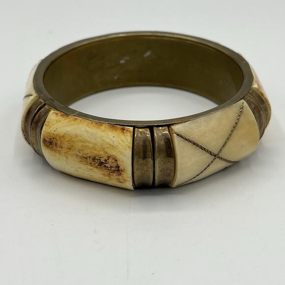 Stone Brass Women’s Cuff Bracelet Ivory Tone Slip On Boho Peasant Nature - Picture 7 of 13